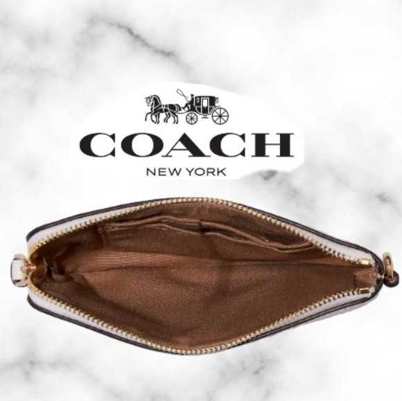 NWT Coach Boxed Corner Zip Wristlet With Disco Star Print - Picture 2 of 3